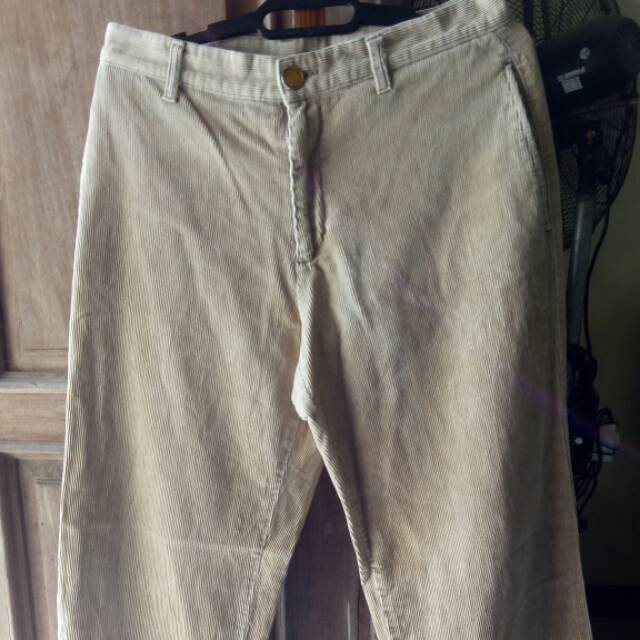 Celana panjang pria corduray preloved merk Giordano no 30 original