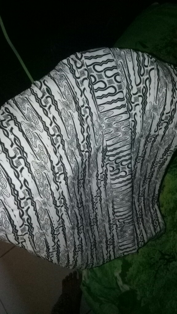 Rok Plisket Wiron Depan