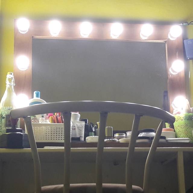 vanity mirror