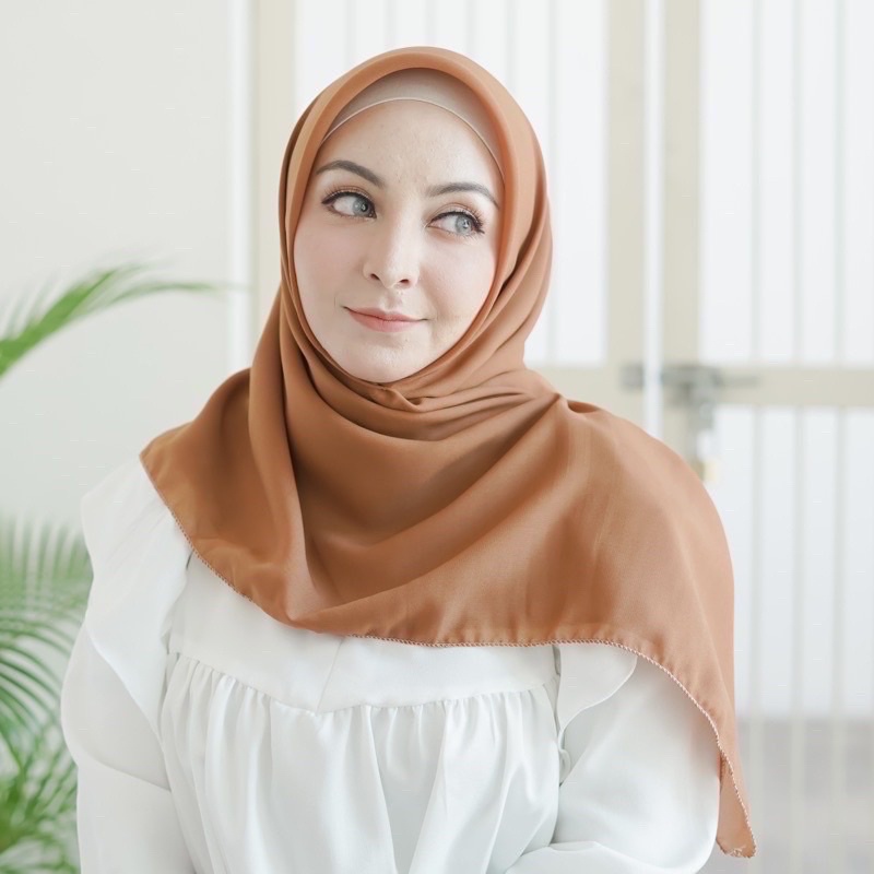 HIJAB BELLA SQUARE / HIJAB POLYCATTON-Brown