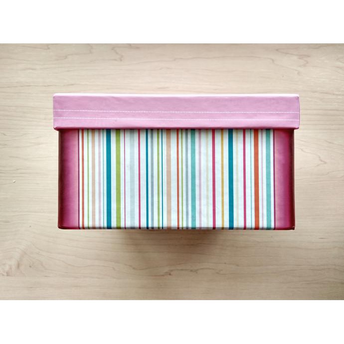 

Gift Box Kotak Garis Pink (Medium)