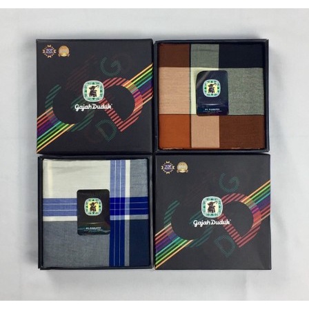 Sarung Gajah Duduk Hitam Putih