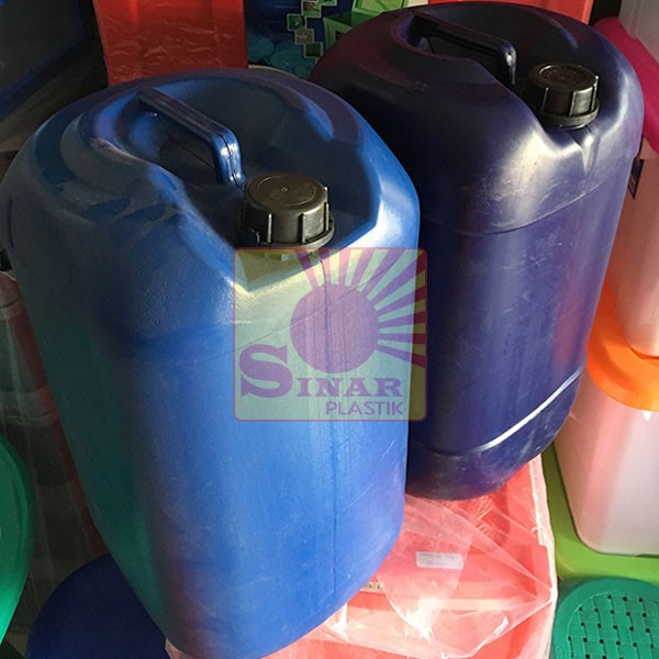 Unik Jerry Can Biru 30 - 35L Berkualitas