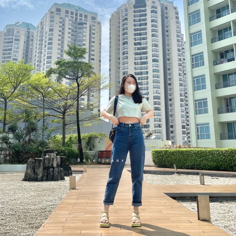 Boxofjeans - Highwaist MOM Jeans - SNOW BLUE