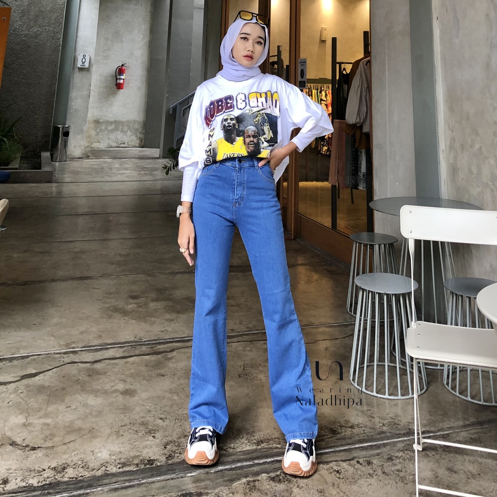 Kezia Cutbray Pants Biru Sedang - Highwaist Jeans Cutbray