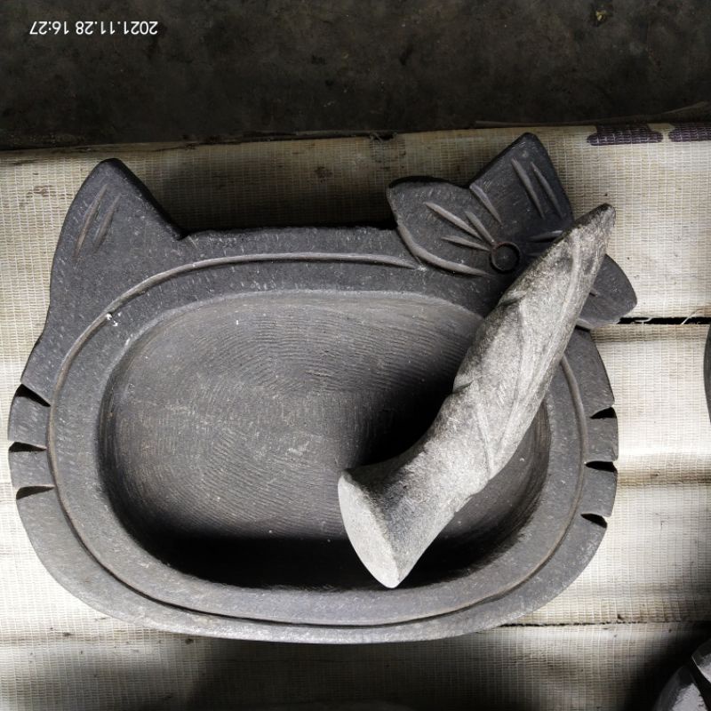 cobek batu,lumpang batu kali,.