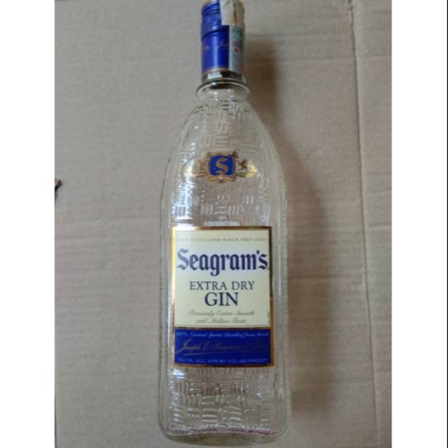 Botol bekas miras gin minuman keras seagrams
