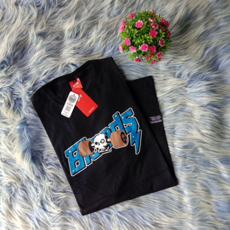 Kaos Distro Bm Ori Bahan Cotton Combad 30s (Bloods)