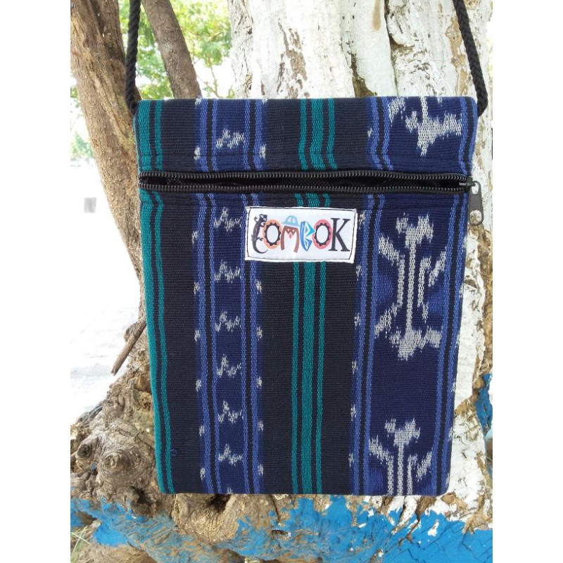 Tas selempang etnik tenun Lombok