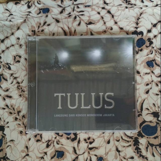 cd Tulus - langsung dari konser monokrom Jakarta