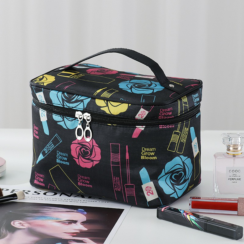 Pouch Make Up Wanita Motif Beauty Case Multi Fungsi Tas Traveling Import