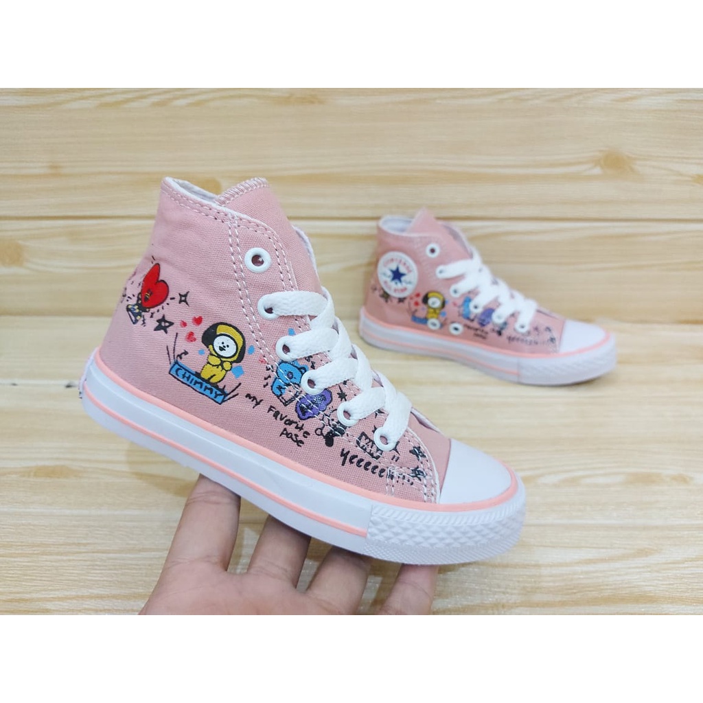 SEPATU ANAK PEREMPUAN | SEPATU SNEAKERS ANAK PEREMPUAN | SEPATU ANAK UMUR 1 2 3 4  5 6 7 TAHUN | SEPATU ANAK KARAKTER BTS/BT21 WARNA PEACH SIZE 21-35