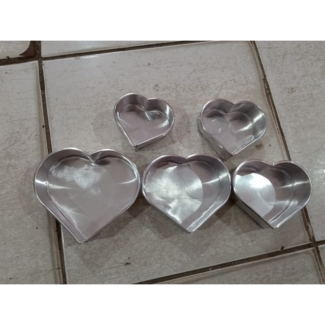 

Loyang Cetakan Hati Kecil 11 X 3 CM