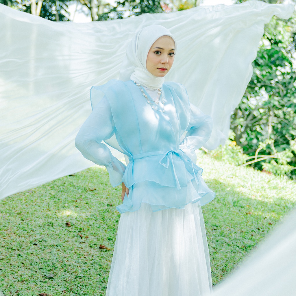 Holy Peony Mariposa Top Organza Outer Unik Lengan Panjang Wanita