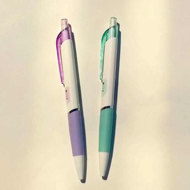 

Pensil Cetek Deli Tip 0.5 mm