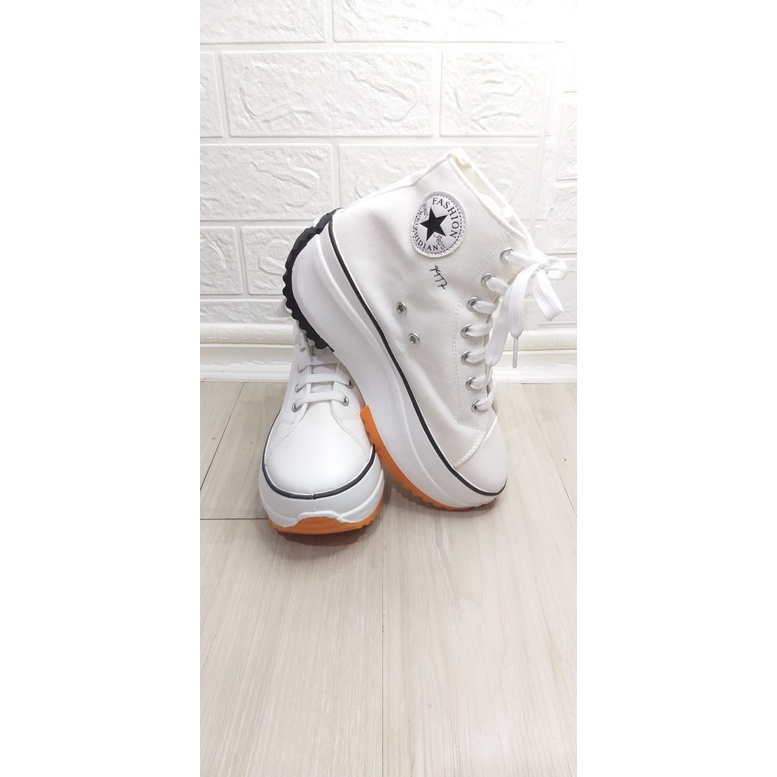 BS / Sepatu Sneaker Kanvas Wanita Hak Tinggi Hitam Putih 232
