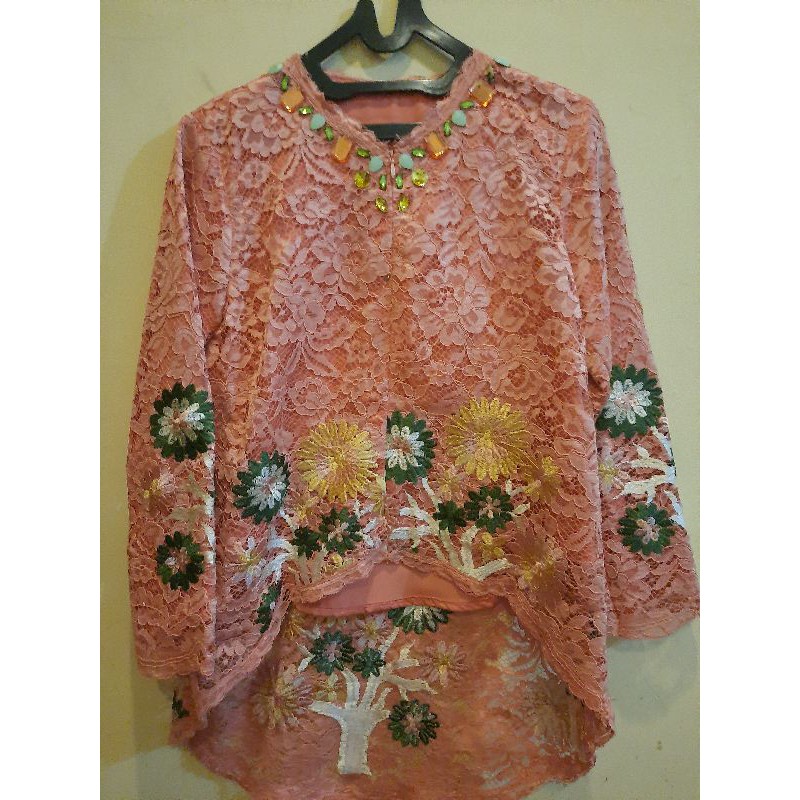 blouse brukat bunga payet