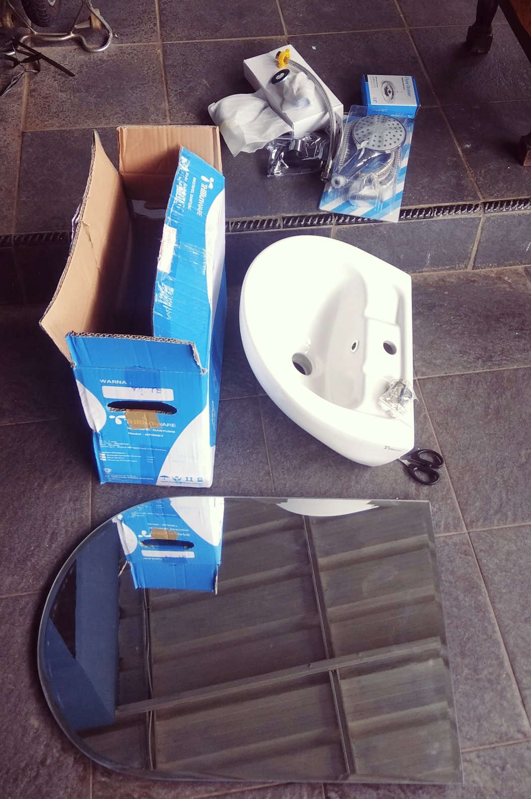 Kran Tembok Hitam Ms /kran Air