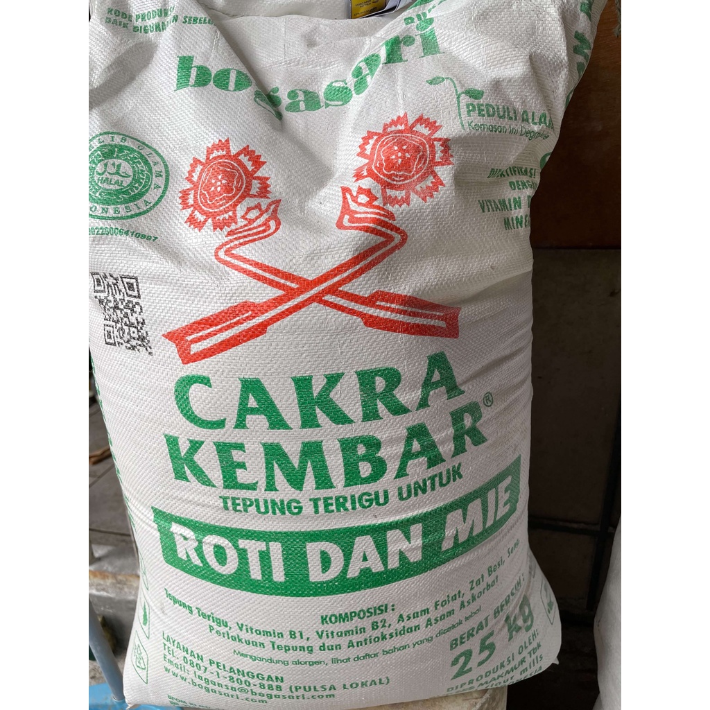 

Tepung Terigu Merk/Cap Cakra Kembar Karung Isi 25KG Untuk Roti dan Mie