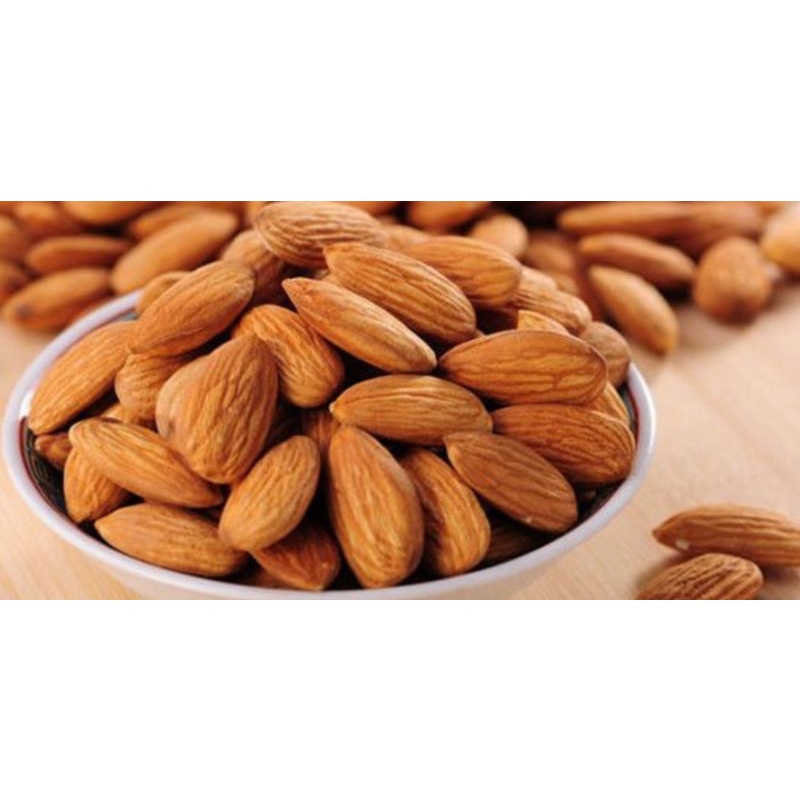 

kacang almond kupas 1 kg