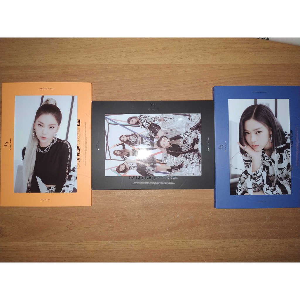 ITZY IT'Z ME ALBUM RYUJIN YEJI GROUP PHOTOCARD RYUJIN YUNA YEJI CHAERYEONG POSTER SET FIRST PRESS