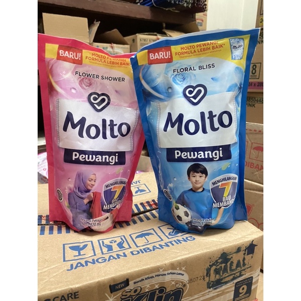 MOLTO PEWANGI 780ML