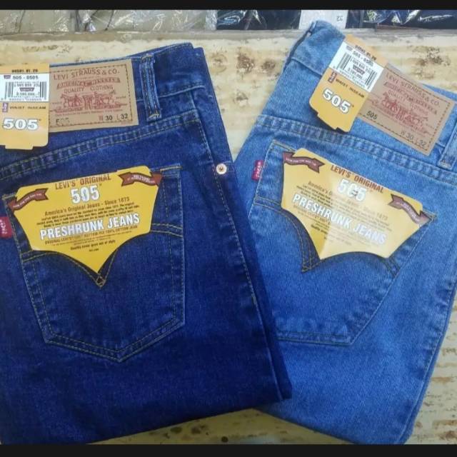 Levis denim size 27-33