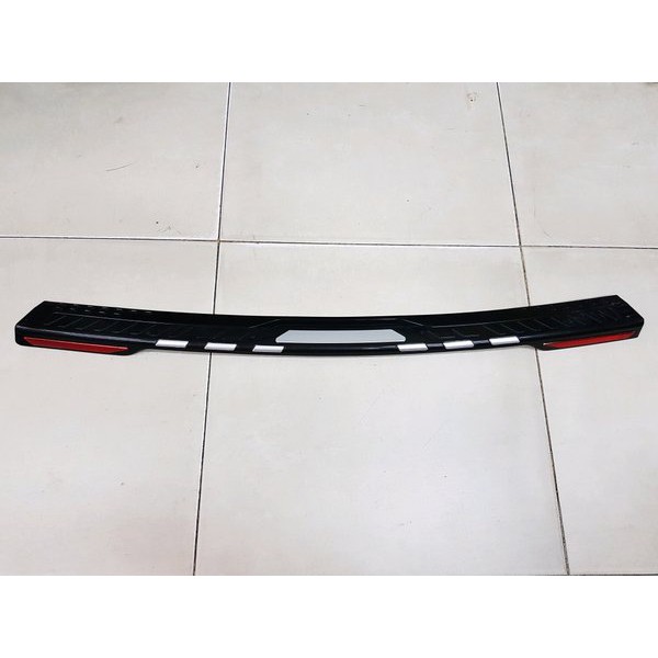 Sill Plate Belakang Terios 2018 Plastik