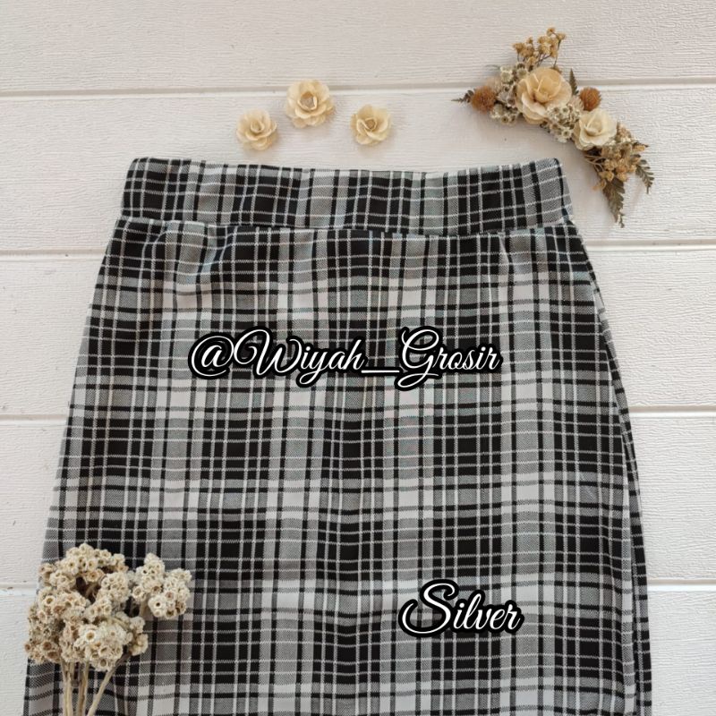 COD ROK KOREAN STYLE 2021 / ROK SPAN TARTAN /ROK KOTAK KOTAK PANJANG  /ROK TARTAN MURAH DAN TEBAL-Silver