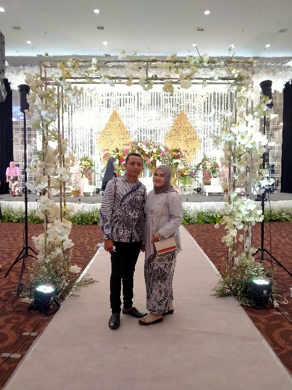 Bakhul Couple Batik Couple Kebaya Tunangan Wisuda