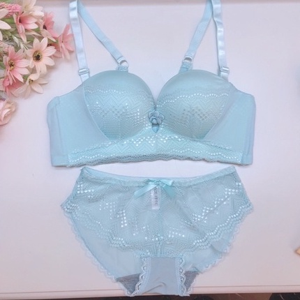 Bra Set (K-BS24) Seamless Fashion Bra + CD tanpa kawat busa push up tangan