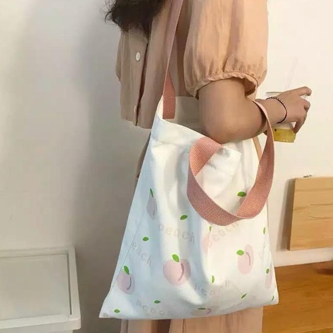 tote bag peach strawberry motif buah TERJANGKAU