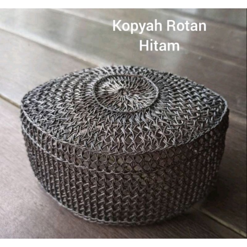 Peci Rotan Hitam