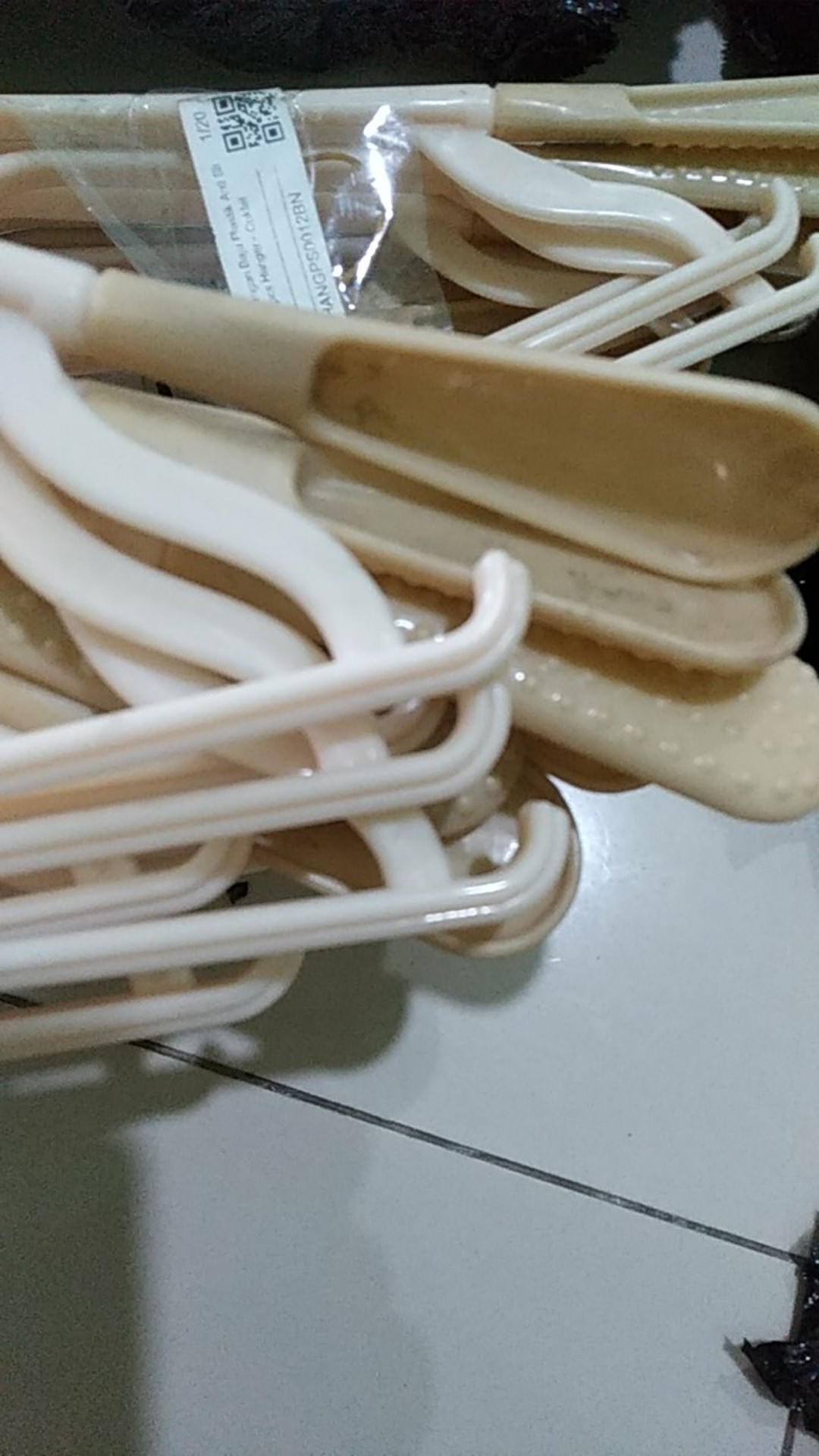 6 Pcs Hanger Plastik Anti Slip Hanger Gantungan Baju