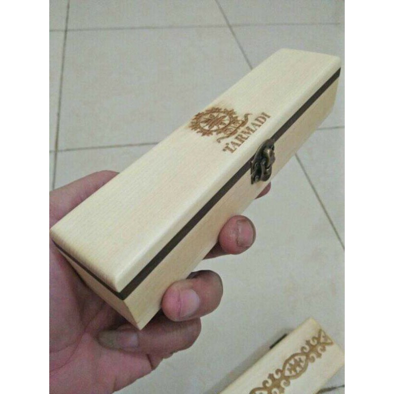 

kotak pensil/pulpen/pena/pipa