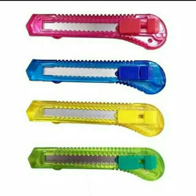 

cutter/silet/pisau mini uk sedang
