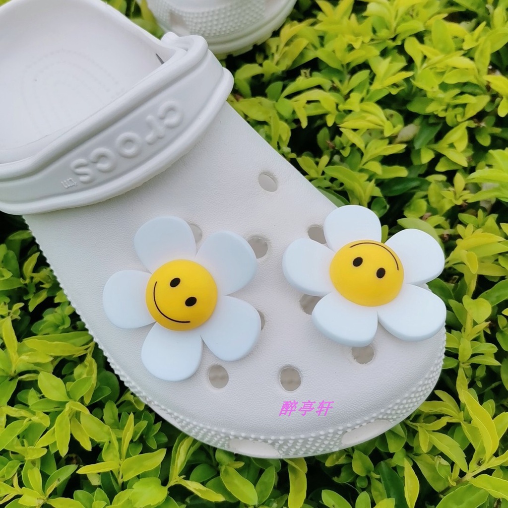 ✨shinyDIY✨Crocs jibbitz: aksesori cantik untuk sepatumu❤️Aksesoris Crocs Wanita Gesper Sepatu Bentuk Bunga Matahari Warna Putih Untuk Dekorasi Crocs Jibbitz