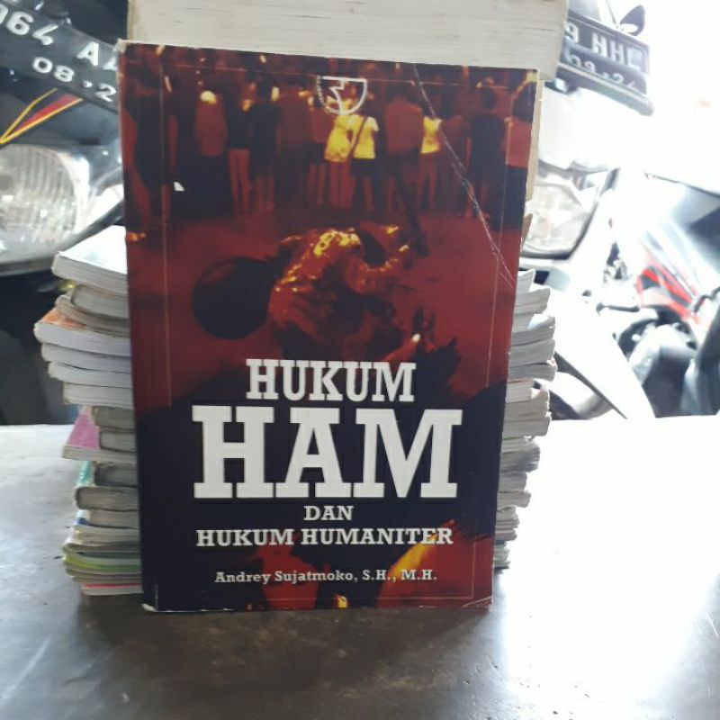 

HUKUM HAM DAN HUKUM HUMANITER