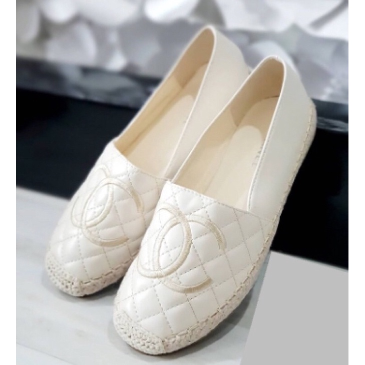 Sepatu Wanita Import Flat Shoes Terbaru CHANEL Sepatu Slip On