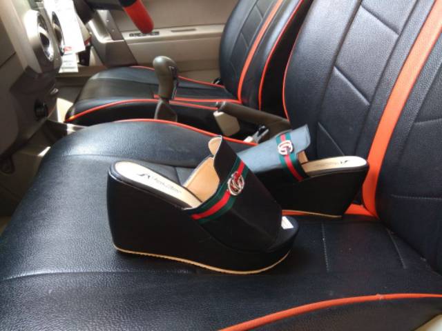 WEDGES replika 7cm DV94 HITAM PUTIH (REALPICT GESER) kondangan resmi