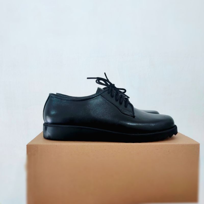 TOM'S - Sepatu Kulit Pria Handmade - KUR