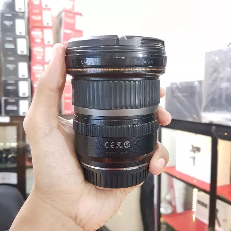 lensa ultra wide canon 10-22 usm lengkap lens hood dusbook bebas jamur