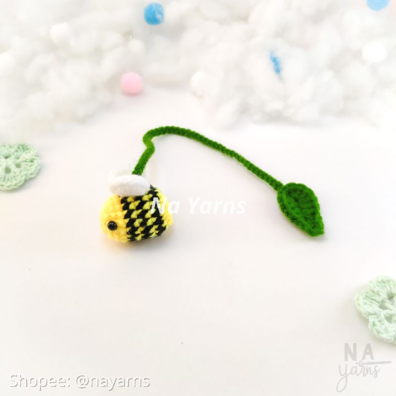 

AMIGURUI BEE BOOKMARK (Handmade pembatas buku rajut lebah, stretchable, crochet / amigurumi bee)