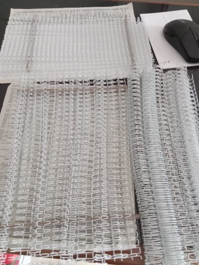 Spiral Kawat A4 1/2 3:1 No.8 / Ring Kawat / Twin Ring 34 Loops Hombo (4 Pcs)