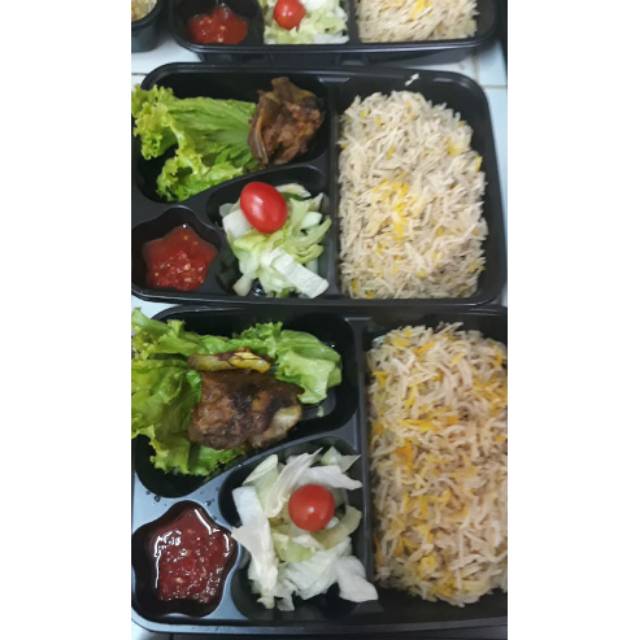 

Nasi Mandi Khas Timur Tengah