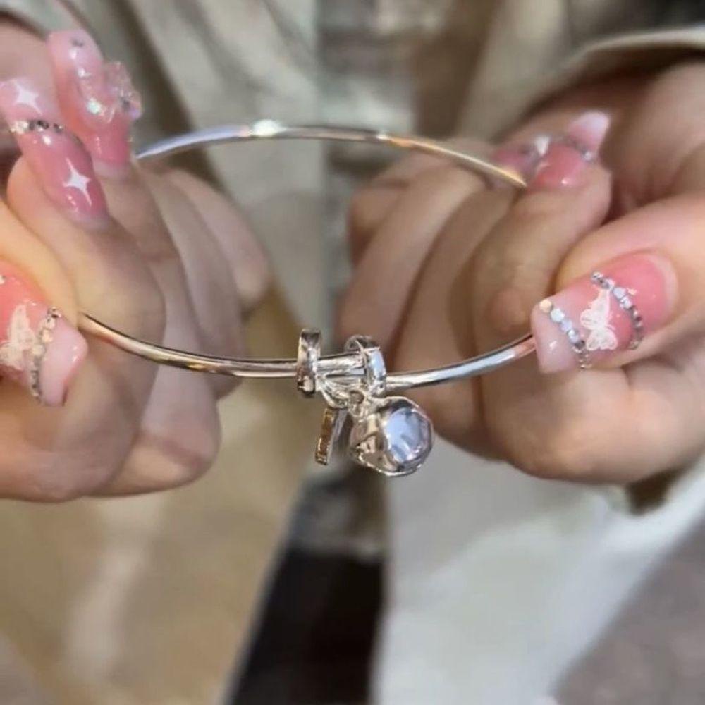 Needway   Bell Liontin Gelang Kawaii Perempuan Hadiah Ulang Tahun Pasangan Perhiasan Melodyku Kuromi Cinnamoroll Women Bracelet