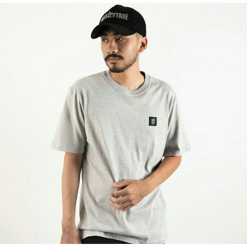 Maternal disaster Tshirt blakbox grey