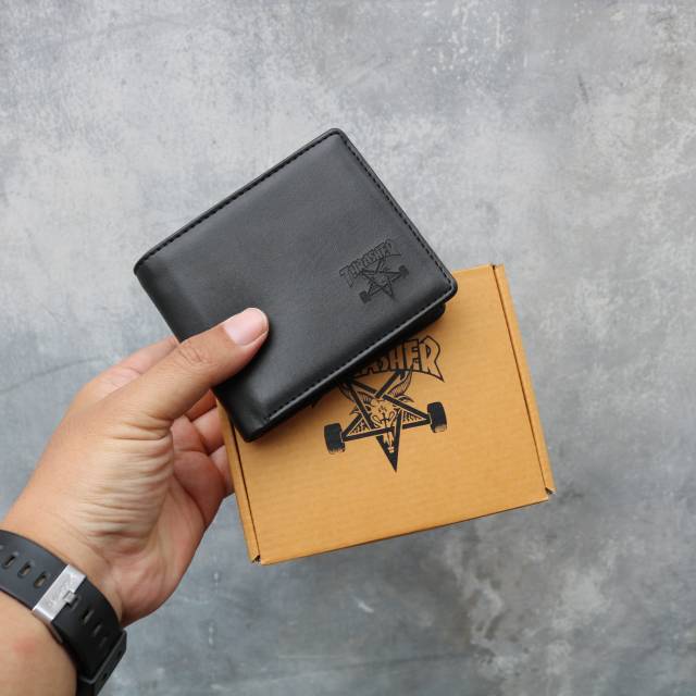 Dompet thrasher hitam