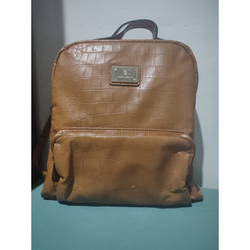 SALE Preloved Ransel Kulit Brand Vincis Bench NET