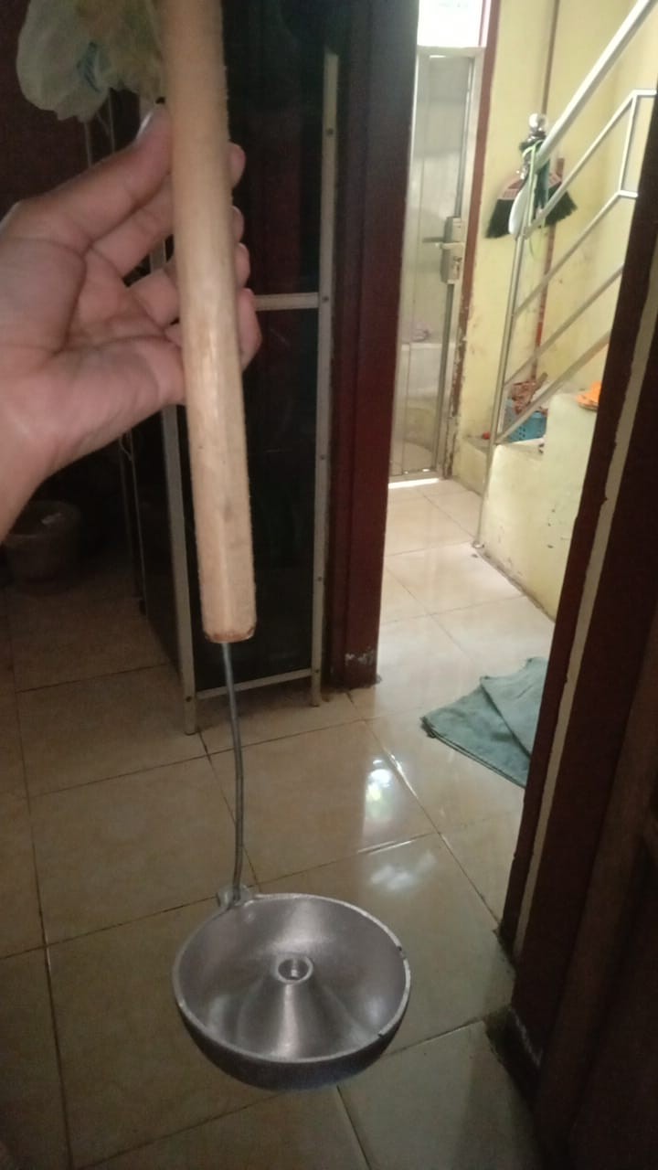 Irus Cetakan Donat Cair Cor